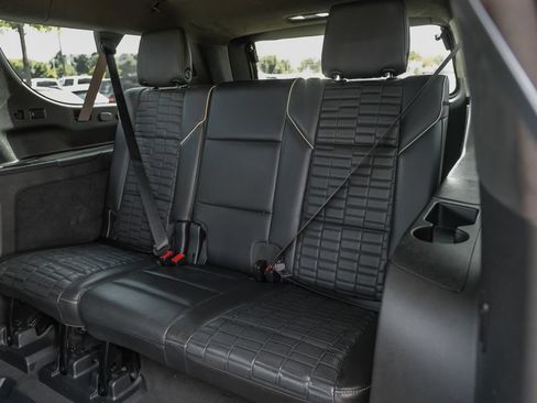 Used 2021 Cadillac Escalade ESV Premium Luxury Platinum AWD/4WD image 49