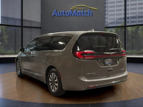 Used 2022 Chrysler Pacifica Limited FWD image 9