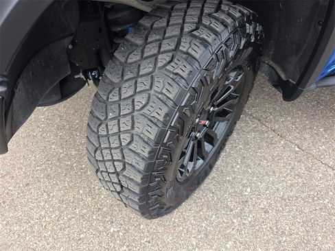 Used 2023 GMC Sierra 1500 AT4X image 35