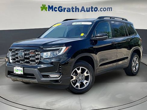 Used 2023 Honda Passport TrailSport image 3