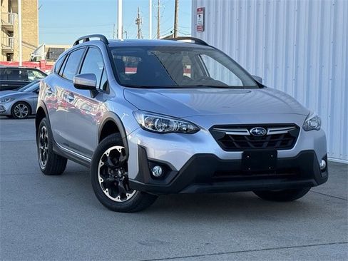 Used 2023 Subaru Crosstrek 2.0i Premium w/ Popular Package #2 image 2