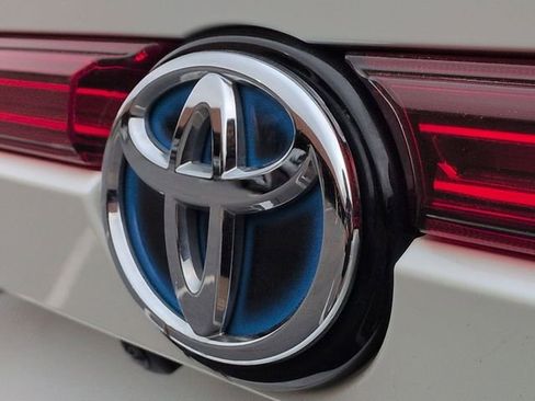 Certified 2021 Toyota Venza Limited w/ Advanced Technology Package AWD/4WD image 26