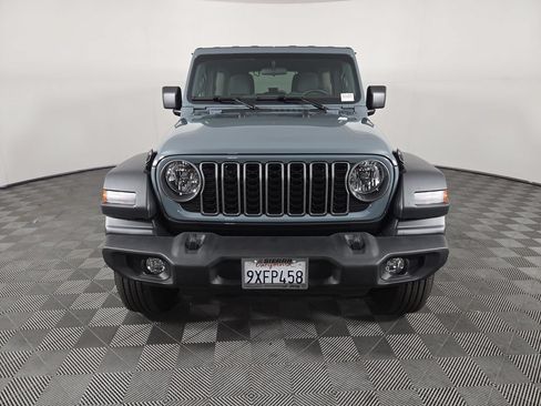 Used 2026 Jeep Wrangler Unlimited Sport AWD/4WD image 9