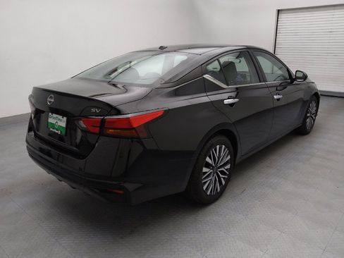 Used 2023 Nissan Altima 2.5 SV image 9