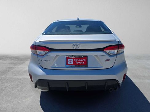 Used 2024 Toyota Corolla SE FWD image 4