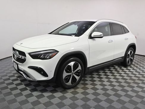 Used 2025 Mercedes-Benz GLA 250 4MATIC image 3