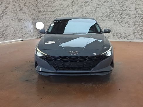 Used 2021 Hyundai Elantra SEL FWD image 2