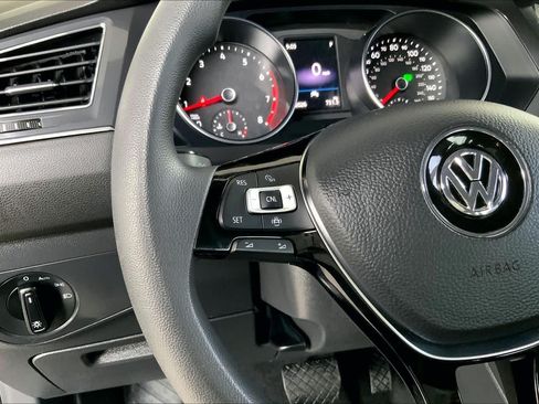 Used 2021 Volkswagen Tiguan S FWD image 23