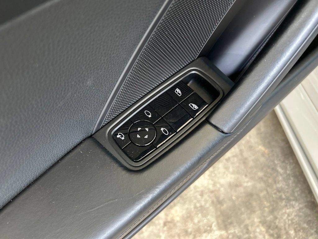 Used 2021 Porsche 911 AWD/4WD image 27