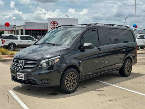 Used 2022 Mercedes-Benz Metris image 7
