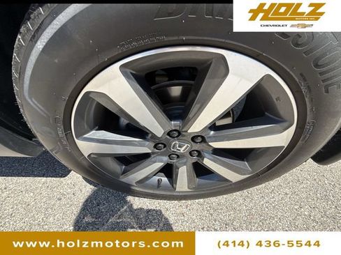 Used 2025 Honda Pilot Touring image 33