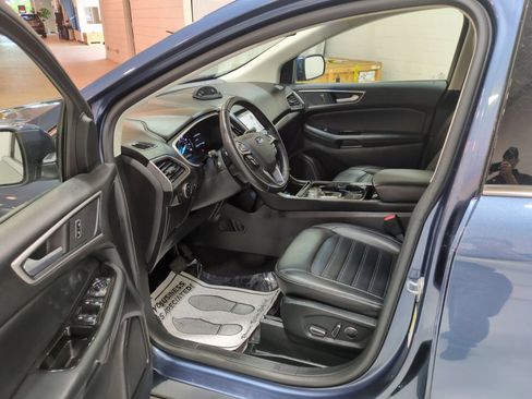 Used 2019 Ford Edge SEL w/ Equipment Group 201A AWD/4WD image 16