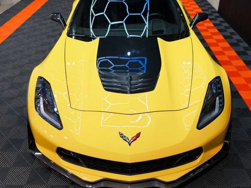 Used 2016 Chevrolet Corvette Z06 w/ 2LZ Preferred Equipment Group RWD image 11