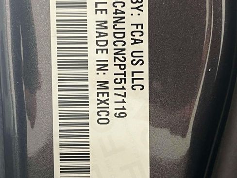 Certified 2023 Jeep Compass Limited AWD/4WD image 20