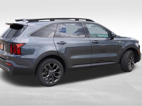 Certified 2023 Kia Sorento X-Line EX AWD/4WD image 4