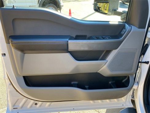 Used 2024 Ford F350 XLT w/ FX4 Off-Road Package image 12