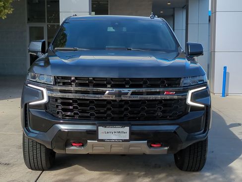 Used 2021 Chevrolet Suburban Z71 w/ Z71 Off-Road Package image 9