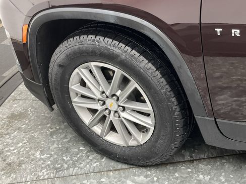 Certified 2023 Chevrolet Traverse LT w/ LPO, Floor Liner Package AWD/4WD image 35