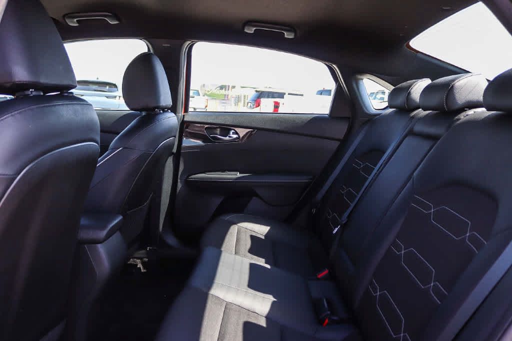 Used 2022 Kia Forte GT-Line w/ GT-Line Technology Package FWD image 18