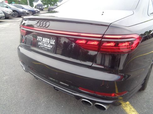 Used 2023 Audi S8 AWD/4WD image 22