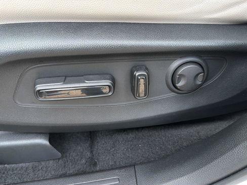 Used 2025 Honda CR-V EX-L image 17