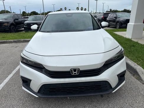 Used 2022 Honda Civic LX image 2