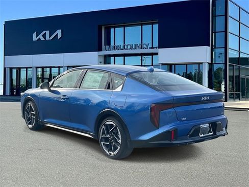New 2025 Kia K4 GT-Line image 4