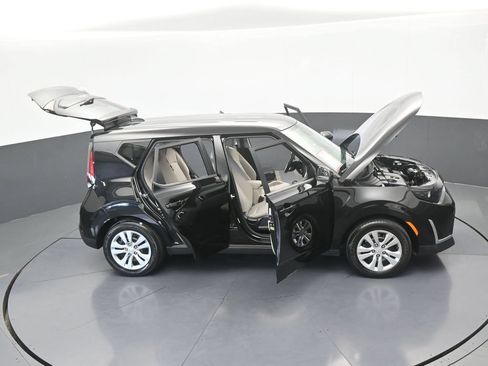 Used 2023 Kia Soul LX FWD image 57