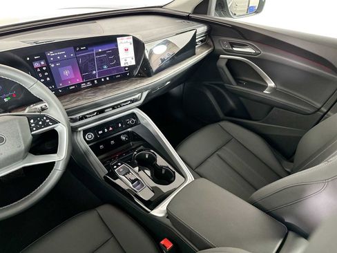 New 2025 Audi Q5 Premium image 21