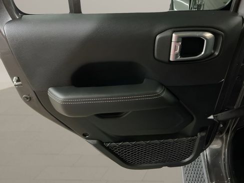 Used 2021 Jeep Wrangler Unlimited Sahara w/ Cold Weather Group AWD/4WD image 22
