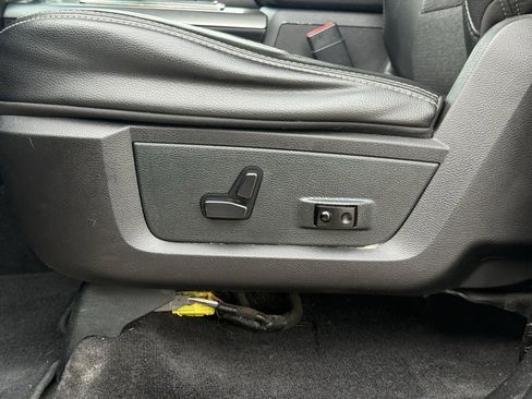 Used 2015 RAM 1500 Sport image 12