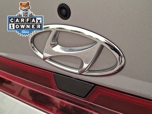 Used 2021 Hyundai Elantra SE FWD image 29
