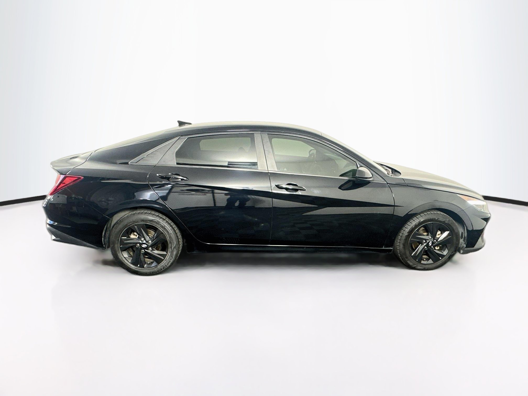 Used 2023 Hyundai Elantra SEL w/ Cargo Package FWD image 10