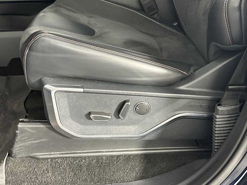 Used 2023 Ford F150 Raptor w/ Equipment Group 802A Raptor R AWD/4WD image 8