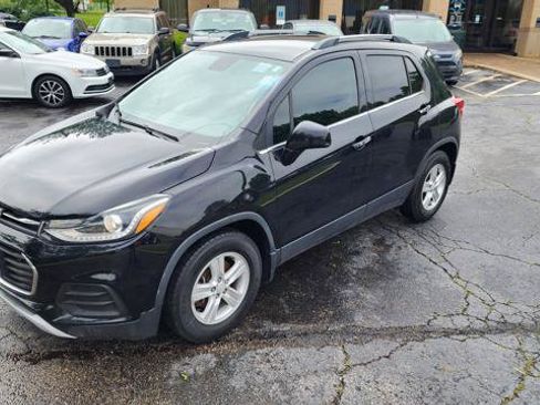 Used 2017 Chevrolet Trax LT w/ LT Convenience Package FWD image 6