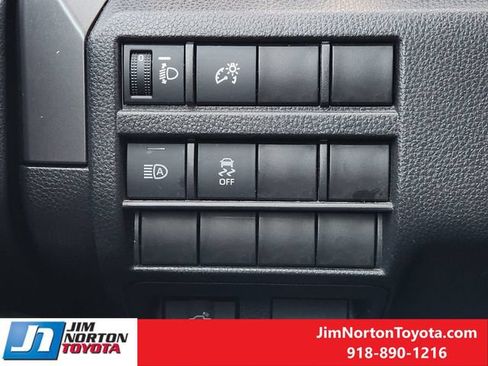 Used 2025 Toyota Tacoma TRD Off-Road AWD/4WD image 23