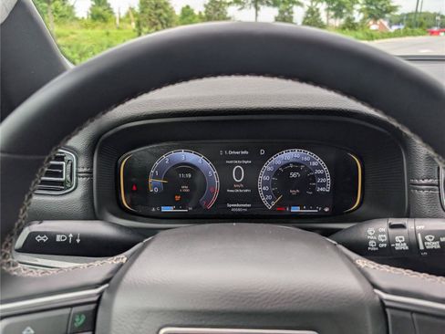 Used 2022 Jeep Wagoneer Series I AWD/4WD image 32