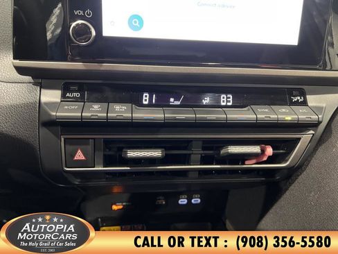 Used 2025 Toyota Camry LE image 35