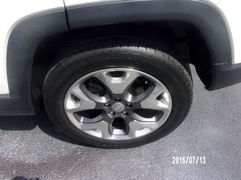 Used 2021 Jeep Compass Limited AWD/4WD image 15