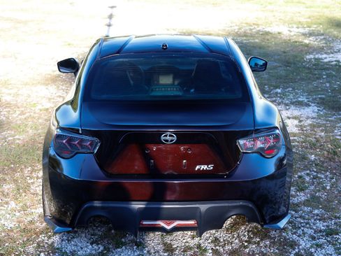 Used 2013 Scion FR-S image 9