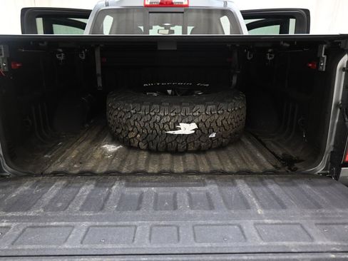 Used 2018 Chevrolet Colorado ZR2 w/ LPO, Premium Interior Package AWD/4WD image 36