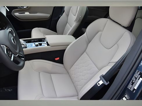 New 2026 Volvo XC90 B6 Plus w/ Protection Package Premier image 13