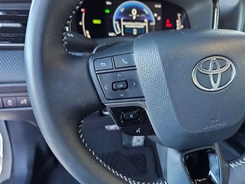 Used 2026 Toyota Camry SE FWD image 33