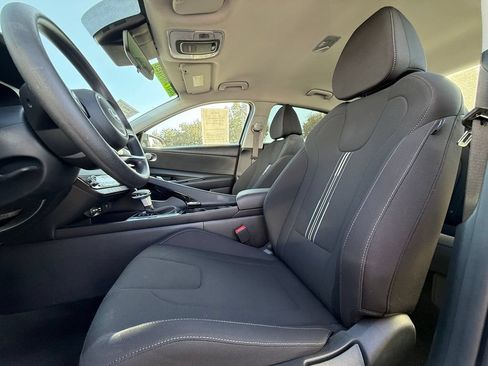 Used 2026 Hyundai Elantra Hybrid FWD image 35