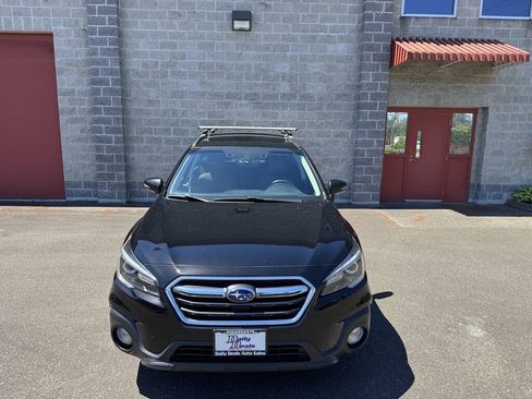 Used 2019 Subaru Outback 2.5i Touring w/ Popular Package #3A AWD/4WD image 9