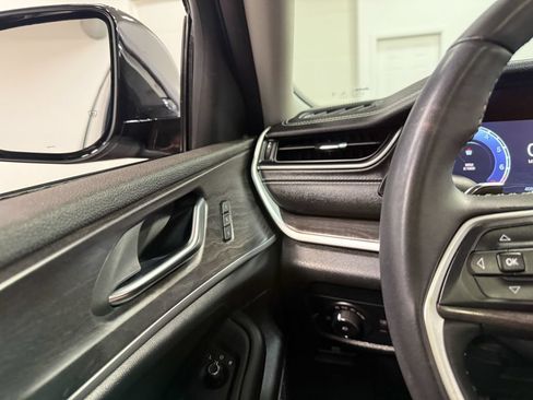 Used 2023 Jeep Grand Cherokee L Limited AWD/4WD image 78