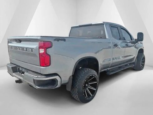 Used 2019 Chevrolet Silverado 1500 Custom w/ Custom Convenience Package AWD/4WD image 7