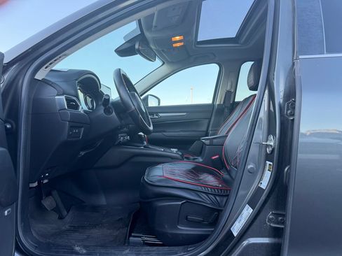 Used 2019 MAZDA CX-5 Touring FWD image 5