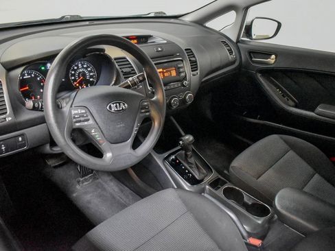 Used 2018 Kia Forte LX image 14