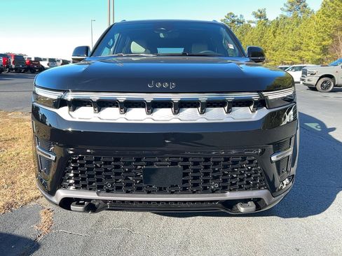 New 2026 Jeep Grand Wagoneer L 4X4 image 2